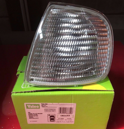 VALEO Etuvilkku SEAT IBIZA 10/96-02/99 / VASEN
